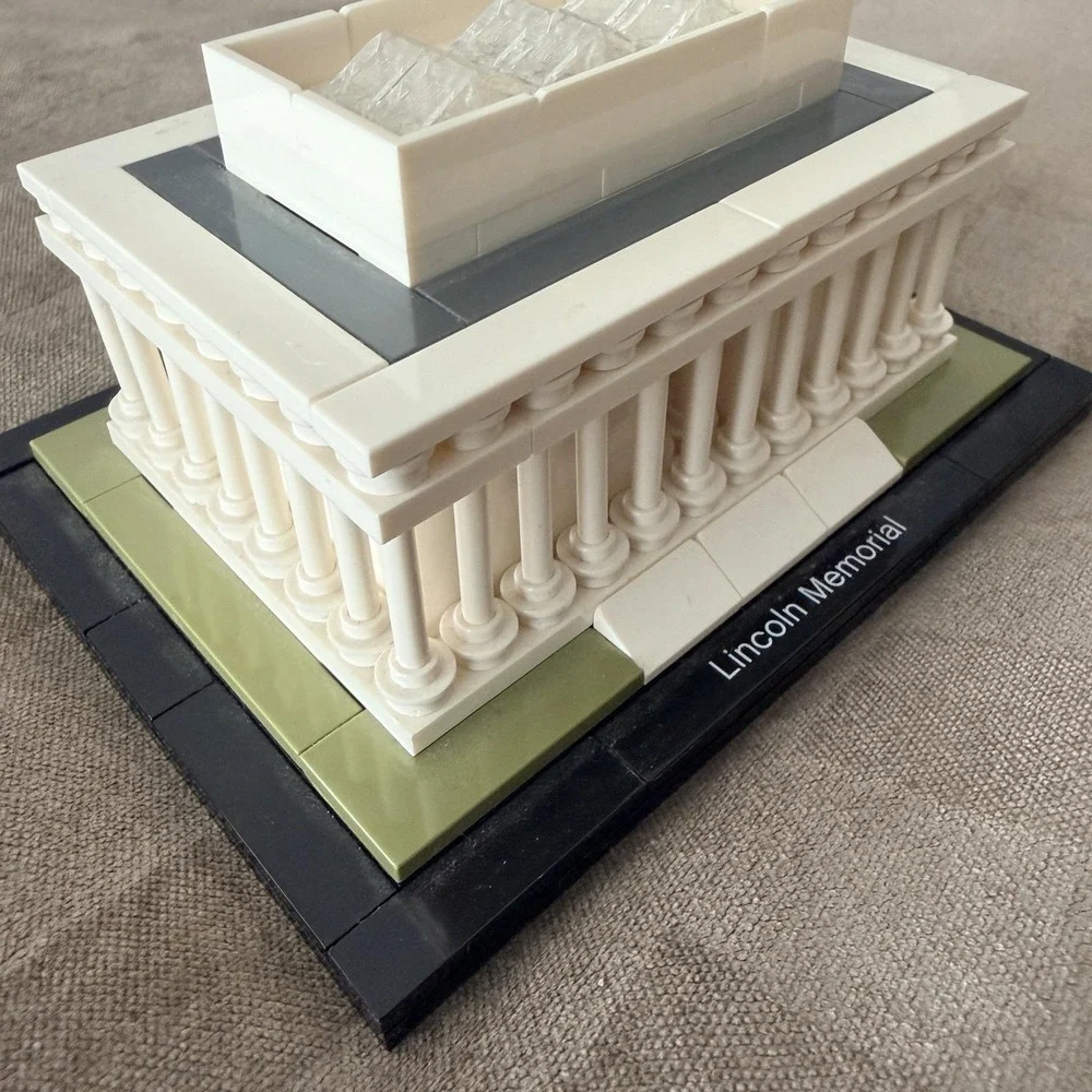 LEGO Architecture Lincoln Memorial 21022 Complete Built Landmark Series Set